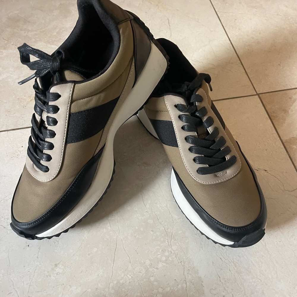 Stylish Dolce Vita Olive and Black Woman’s Sneakers
